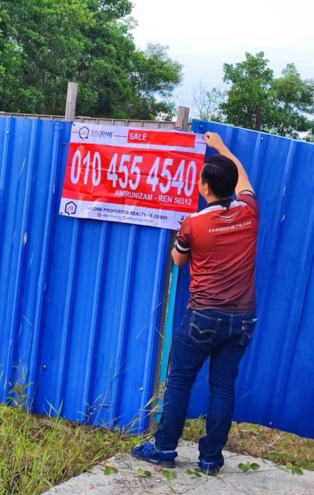 Nak Jual Rumah – Gantung Banner